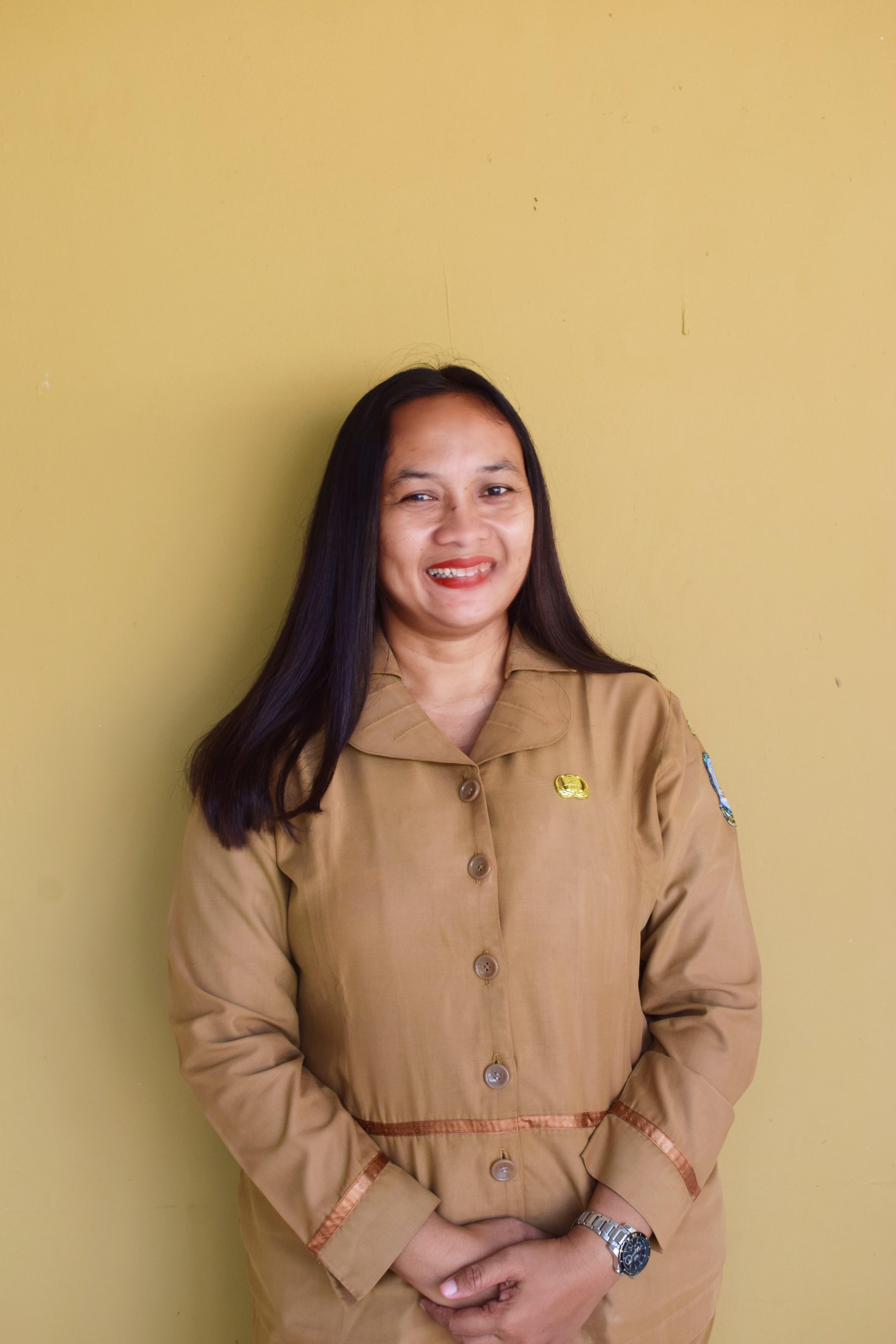 Rosiva Hutajulu, S.Pd